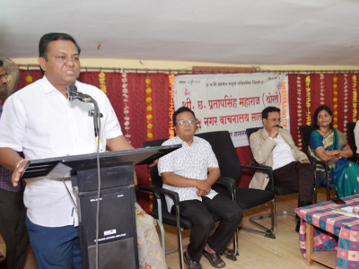 श्री विनोद कुलकर्णी आपले विचार मांडताना 