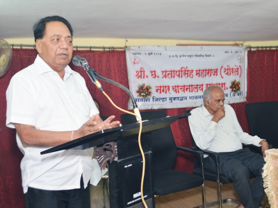 श्री युवराज पवार मार्गदर्शन करताना